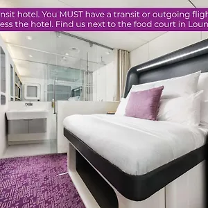 *** Hotel Yotelair Amsterdam Schiphol Transit Nederland
